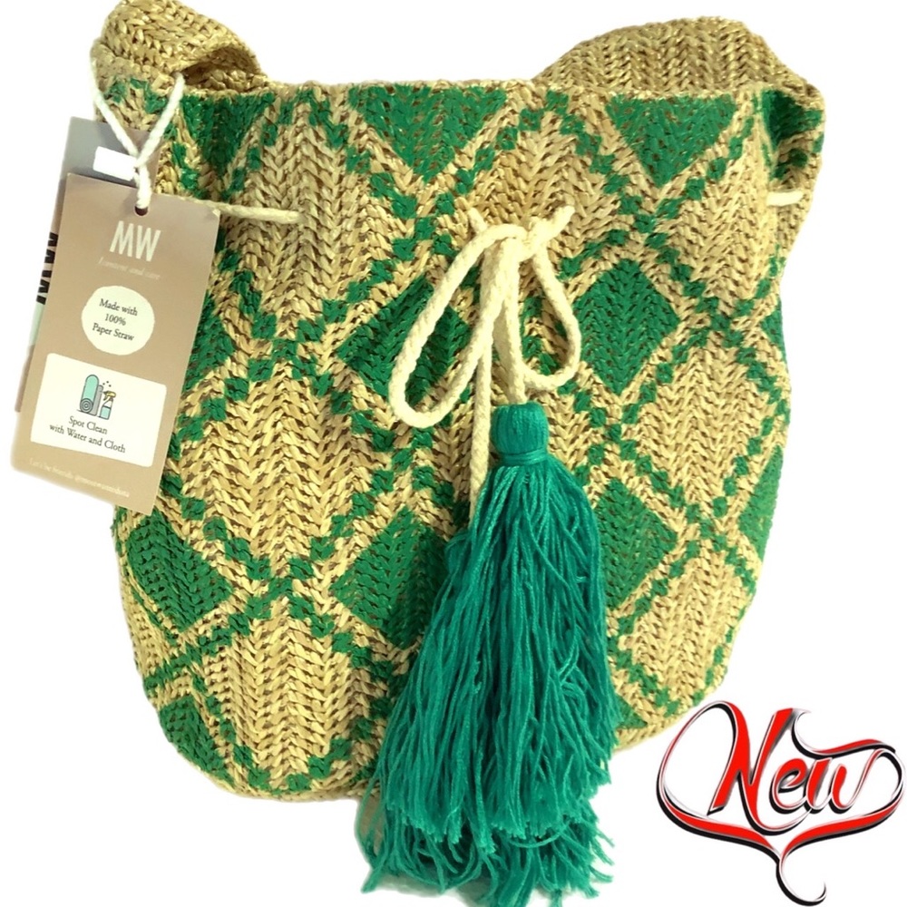 🛑CLEARANCE‼️ 🆕 MOST WANTED USA Straw Drawstring Crossbody bag